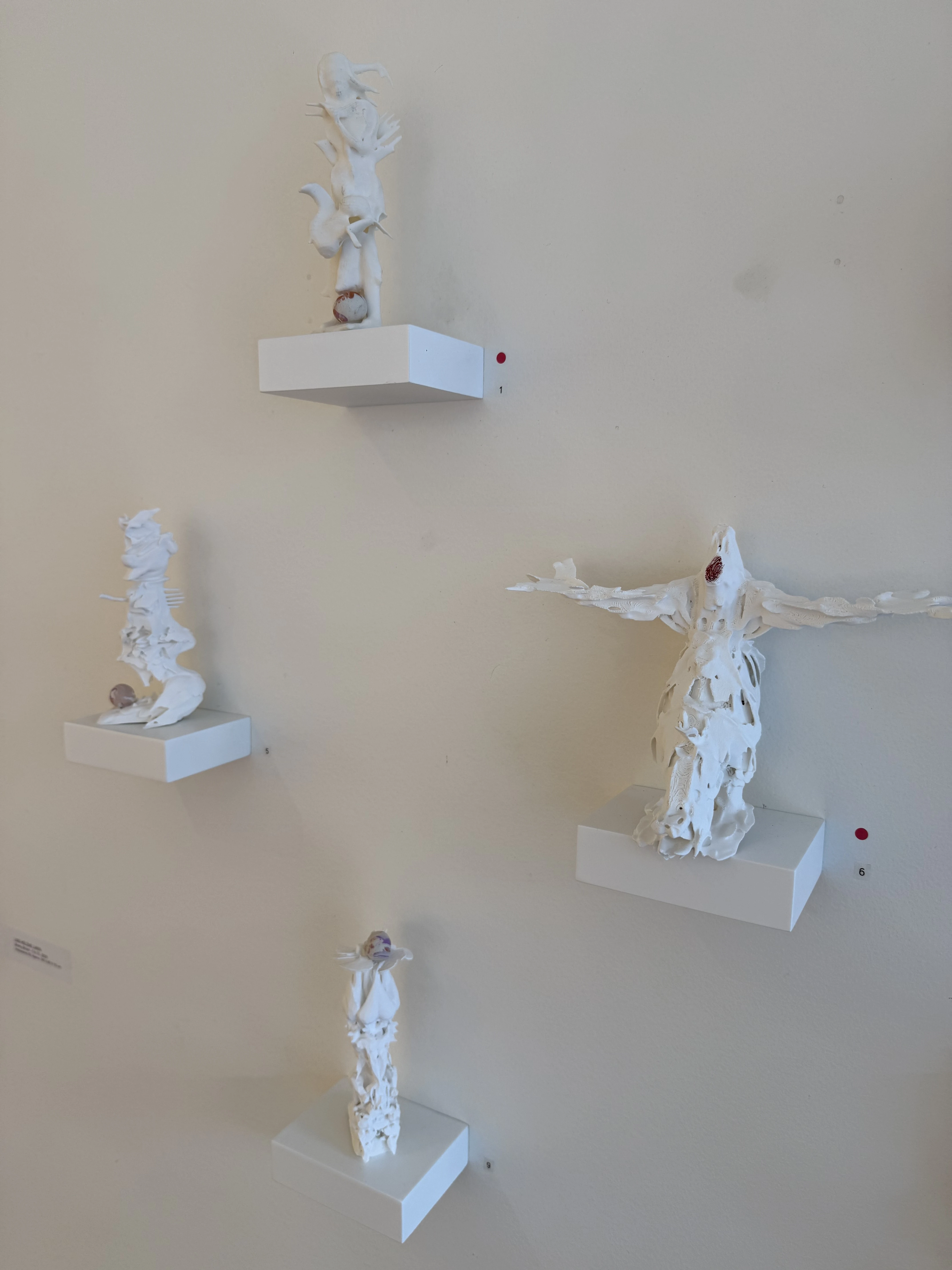 Espèce en voie d'apparition - expo 2 - 85